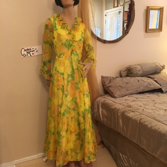 Vintage gown - floral yellow and green - Picture 2 of 8